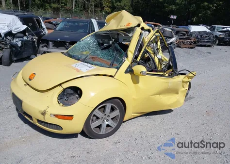 2006 Volkswagen New Beetle 2.5 from USA, damaged, VIN 3VWPW31C26M422703